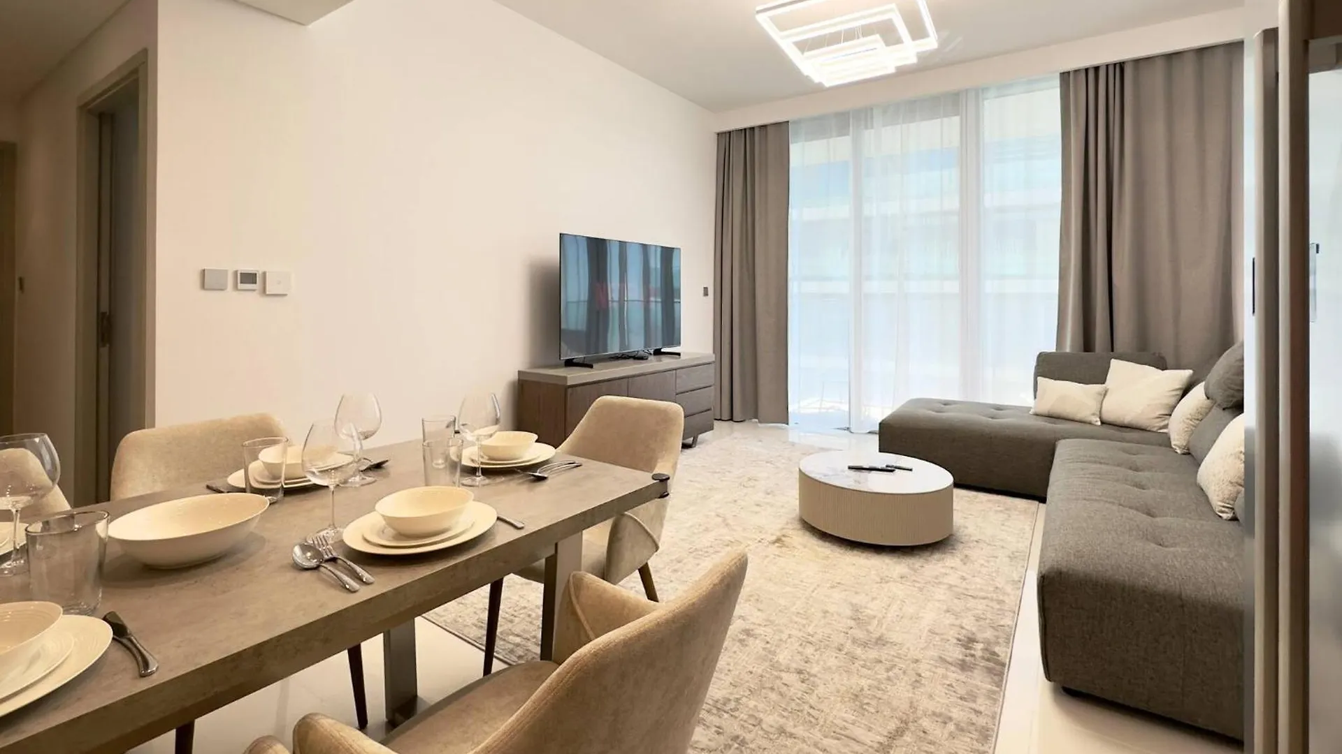 Charming 2Bdr Family Apartment With Sea View Dubai